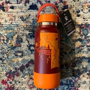 Hydro Flask SCENIC TRAIL LIMITED EDITION NWT